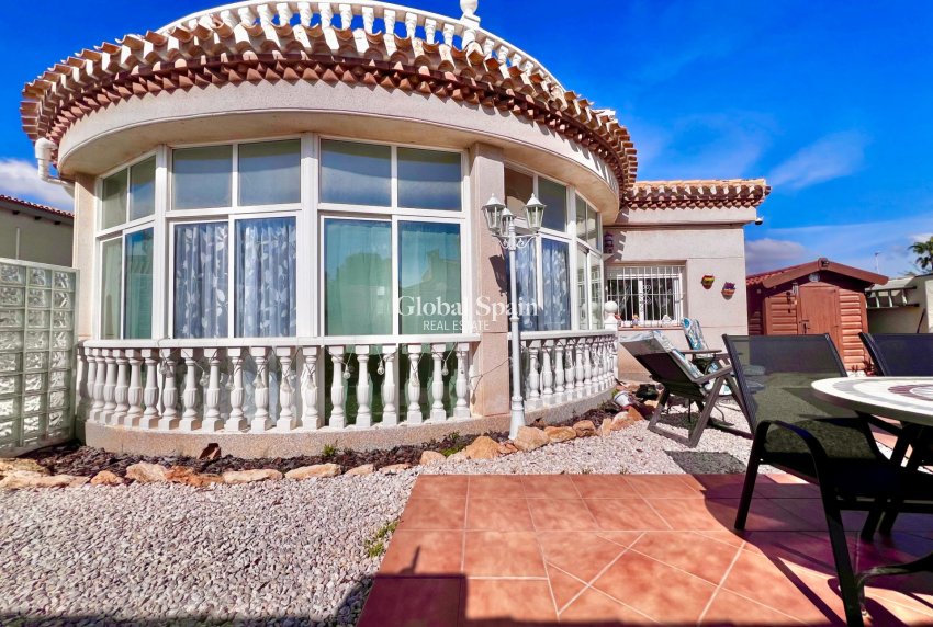Venta - VILLA -
ORIHUELA COSTA - La Zenia