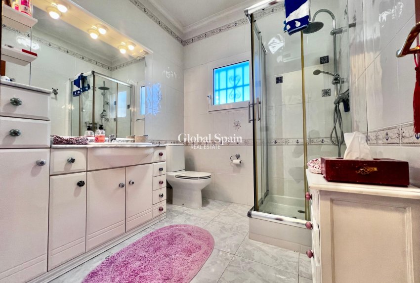 Venta - VILLA -
ORIHUELA COSTA - La Zenia