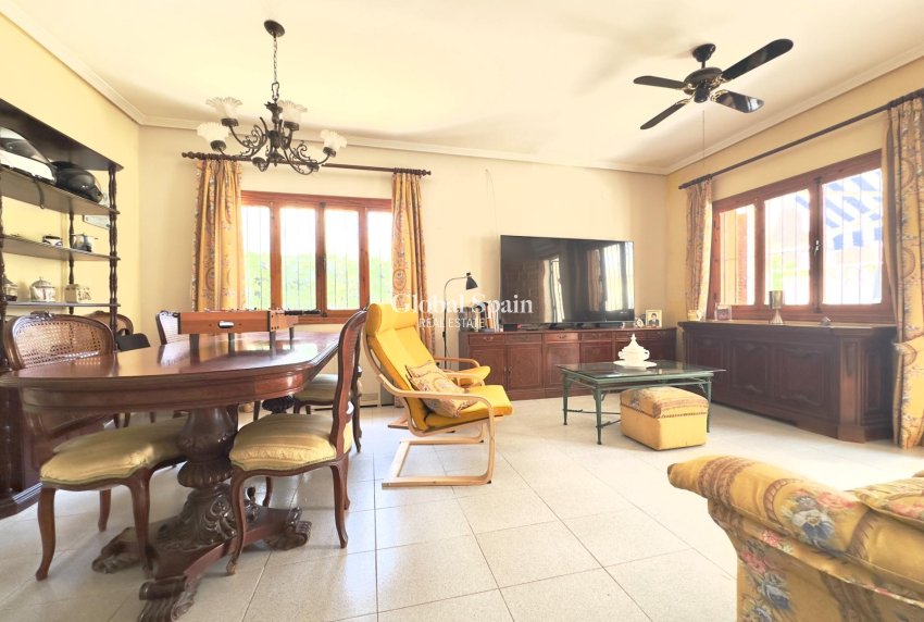 Venta - VILLA -
ORIHUELA COSTA - La Zenia