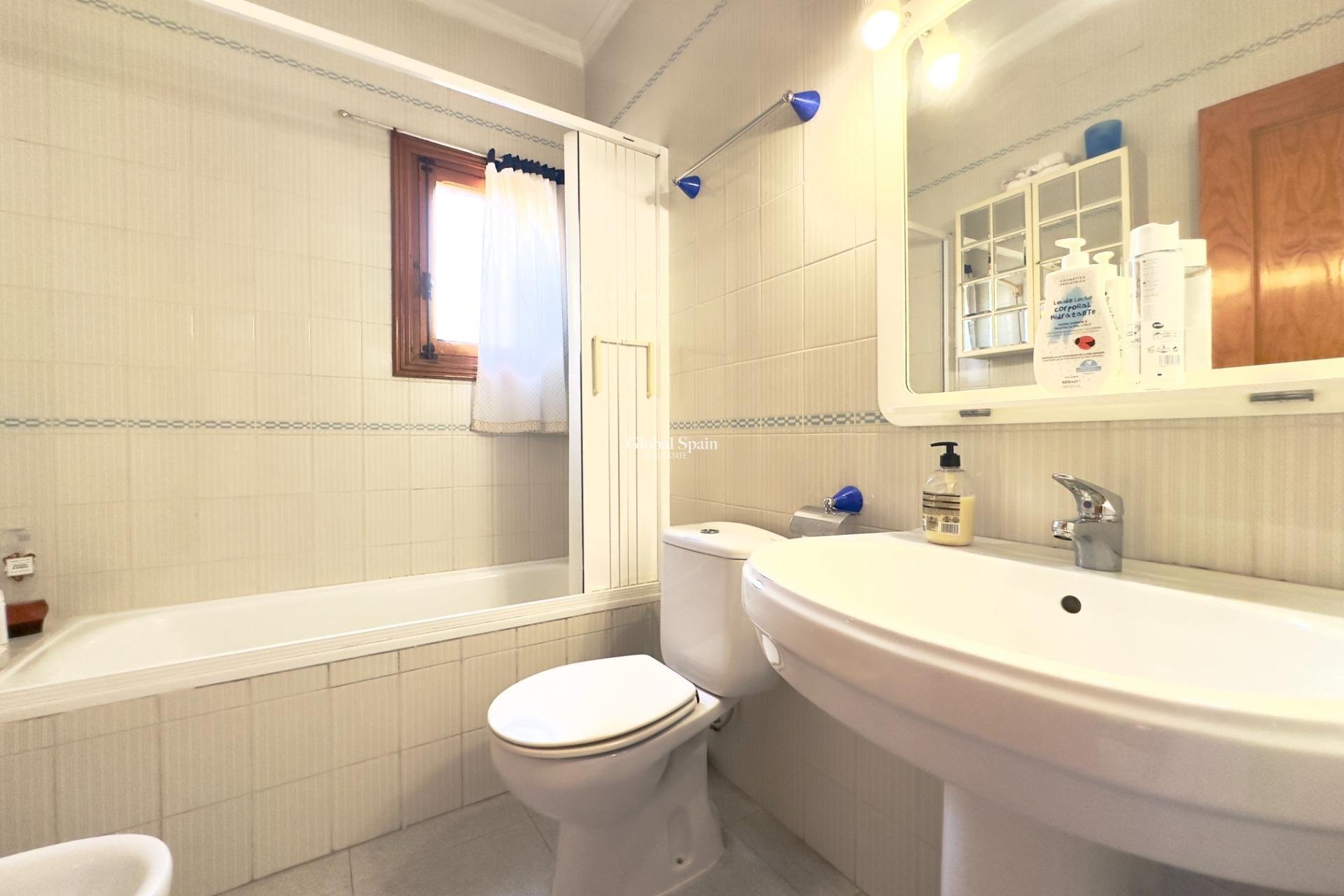 Venta - VILLA -
ORIHUELA COSTA - La Zenia