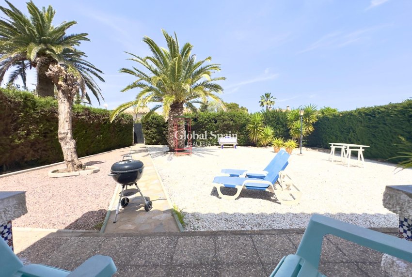Venta - VILLA -
ORIHUELA COSTA - La Zenia