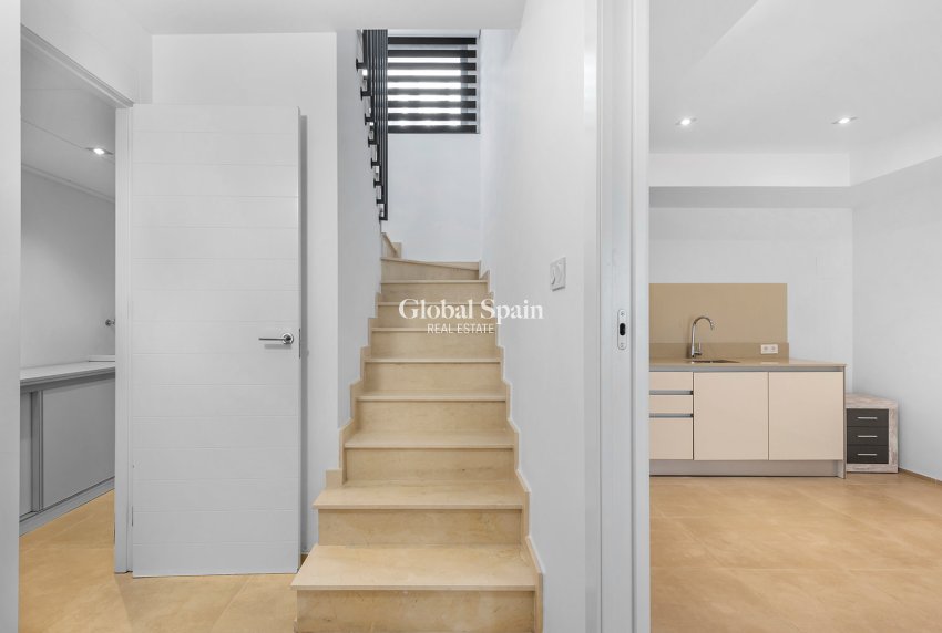 Venta - Villa -
ORIHUELA COSTA - La Zenia