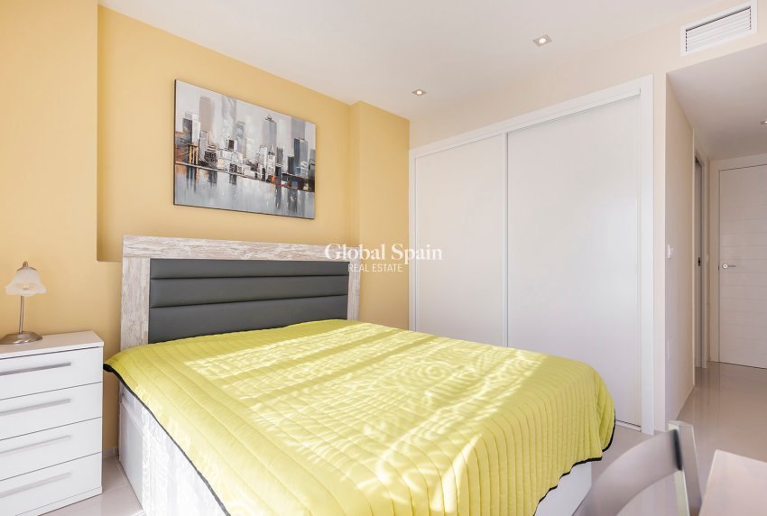 Venta - Villa -
ORIHUELA COSTA - La Zenia