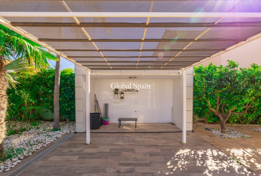 Venta - Villa -
ORIHUELA COSTA - La Zenia