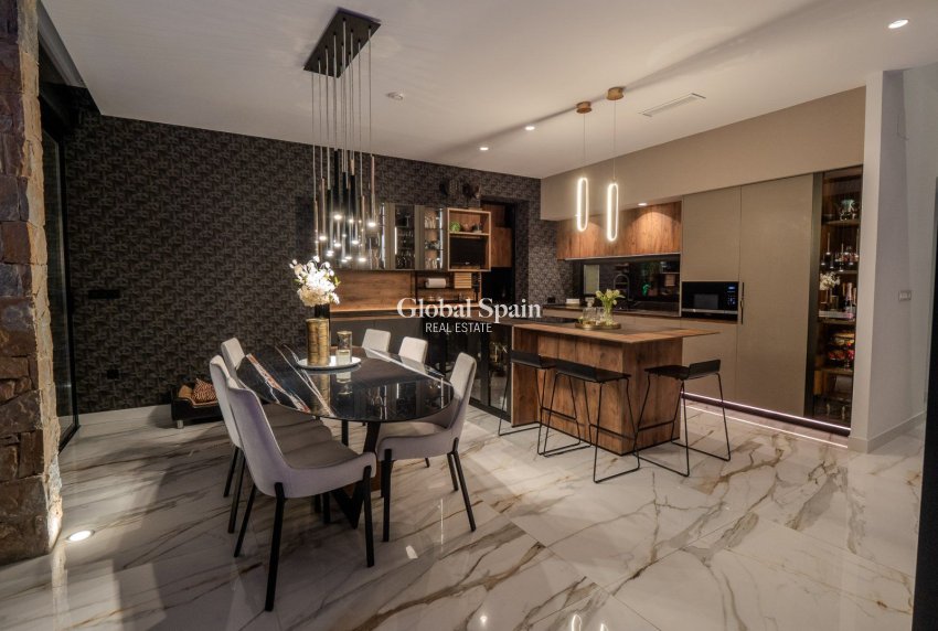 Venta - Villa -
ORIHUELA COSTA - Las Colinas Golf