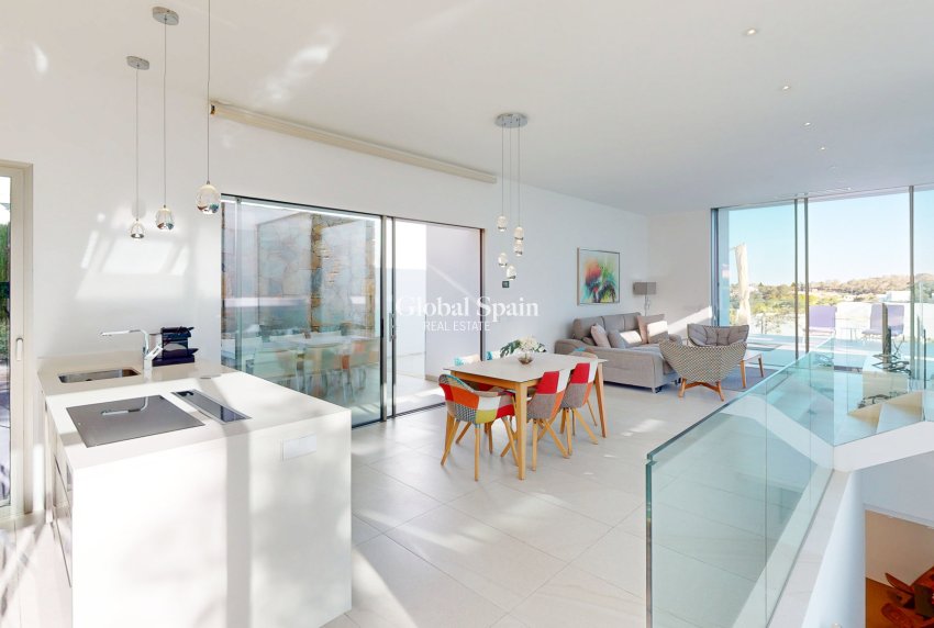 Venta - Villa -
ORIHUELA COSTA - Las Colinas Golf