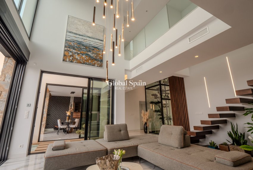 Venta - Villa -
ORIHUELA COSTA - Las Colinas Golf