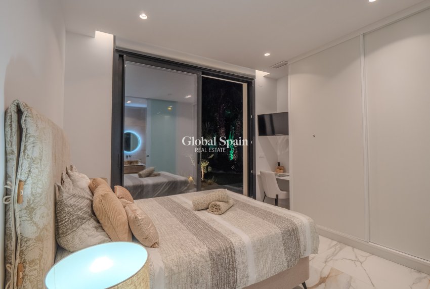 Venta - Villa -
ORIHUELA COSTA - Las Colinas Golf