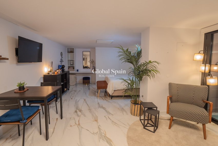 Venta - Villa -
ORIHUELA COSTA - Las Colinas Golf