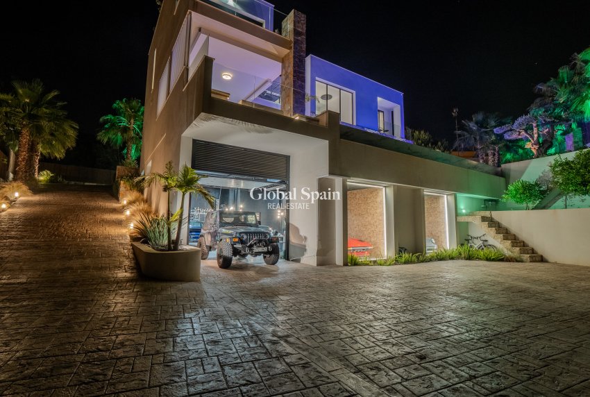 Venta - Villa -
ORIHUELA COSTA - Las Colinas Golf