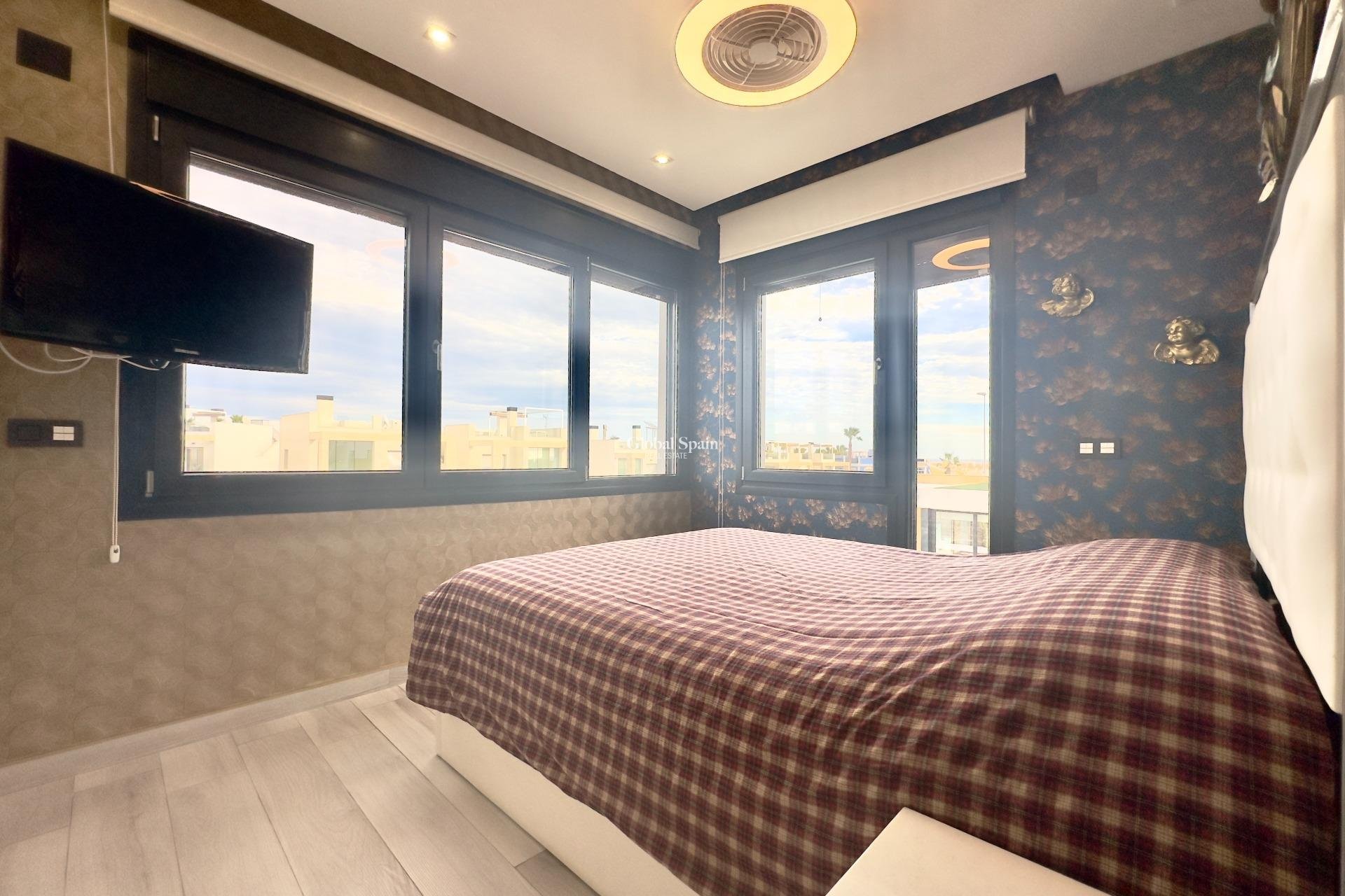 Venta - VILLA -
ORIHUELA COSTA - Lomas de Cabo Roig