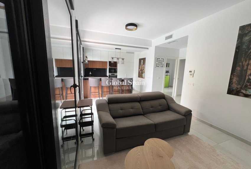 Venta - VILLA -
ORIHUELA COSTA - Lomas de Cabo Roig