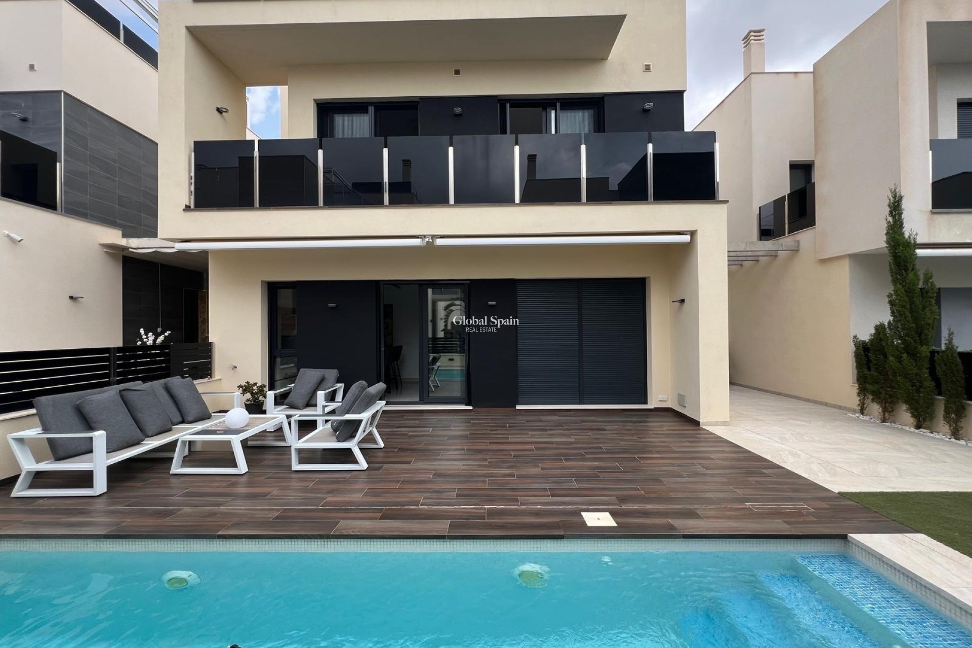 Venta - VILLA -
ORIHUELA COSTA - Lomas de Cabo Roig