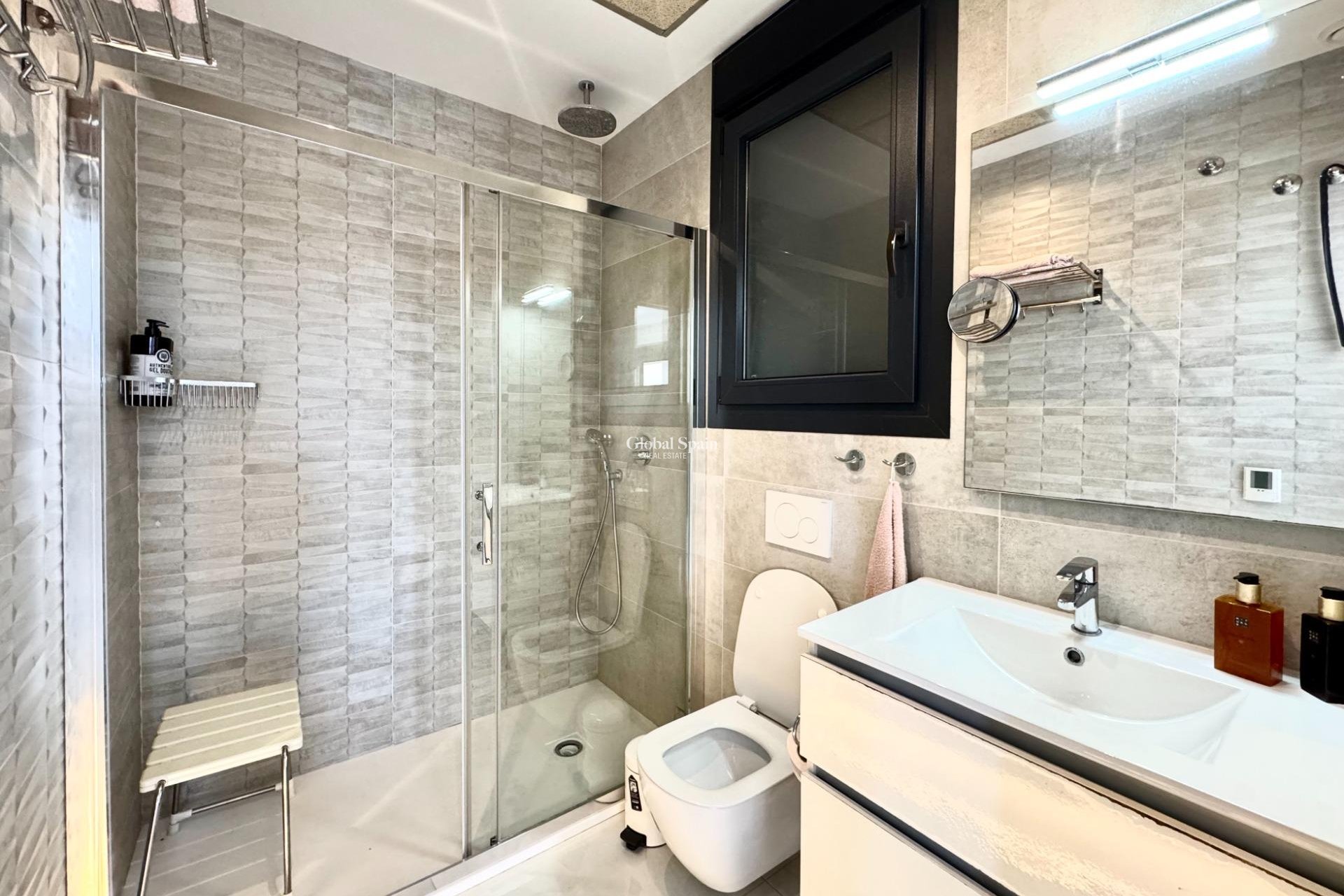 Venta - VILLA -
ORIHUELA COSTA - Lomas de Cabo Roig