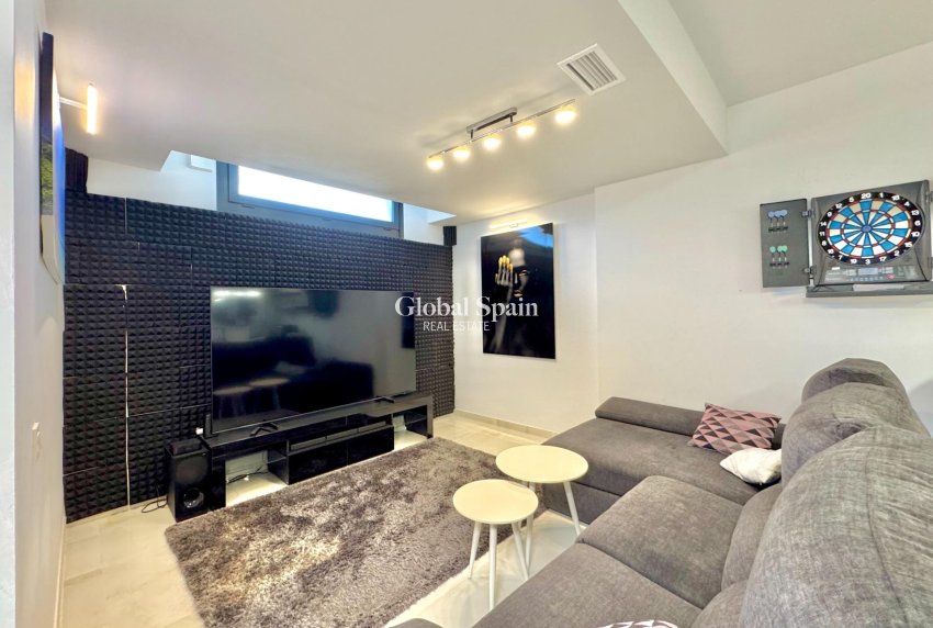 Venta - VILLA -
ORIHUELA COSTA - Lomas de Cabo Roig