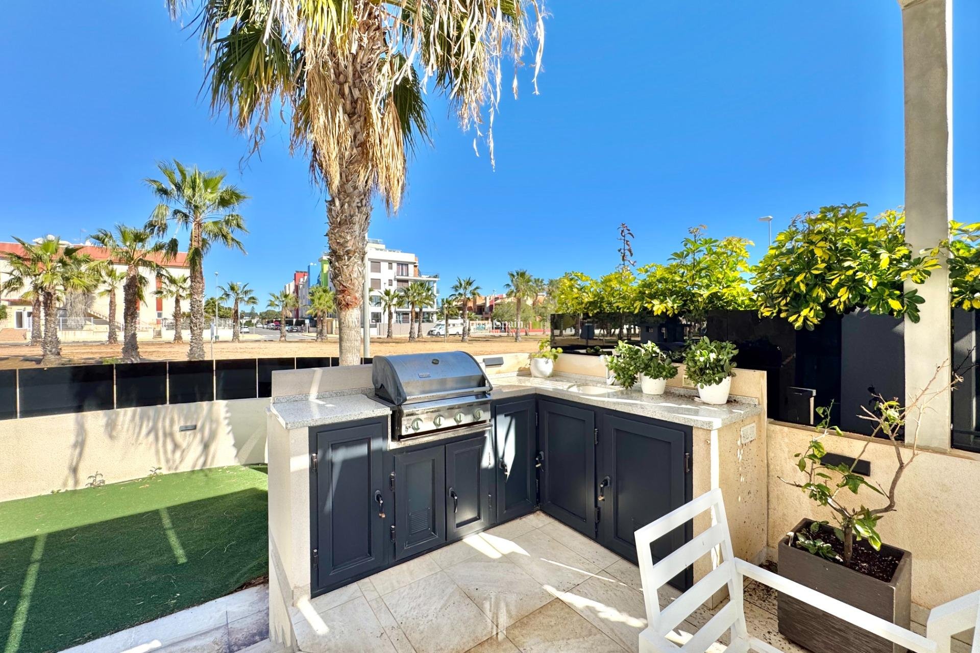 Venta - VILLA -
ORIHUELA COSTA - Lomas de Cabo Roig