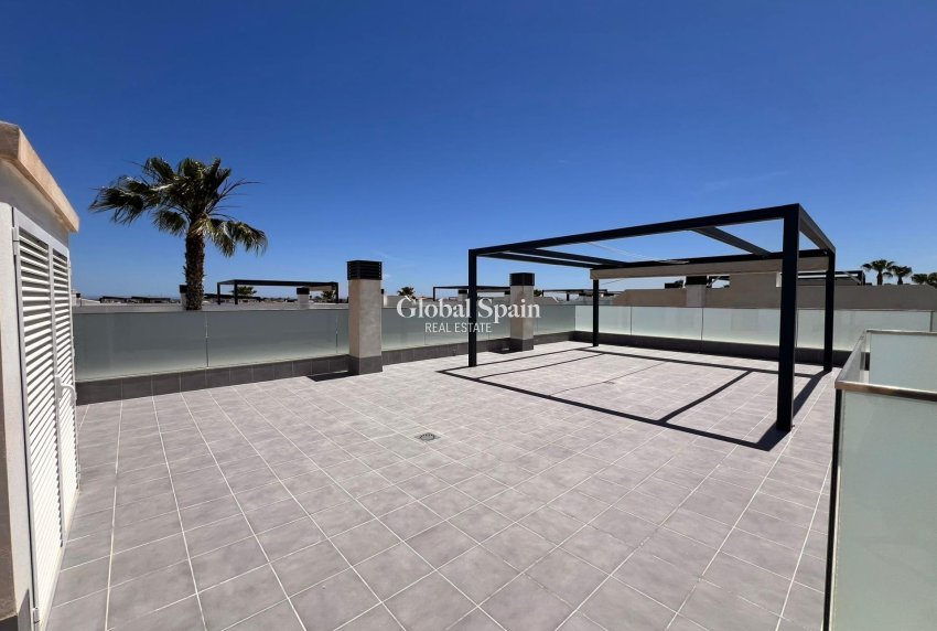Venta - VILLA -
ORIHUELA COSTA - Lomas de Cabo Roig