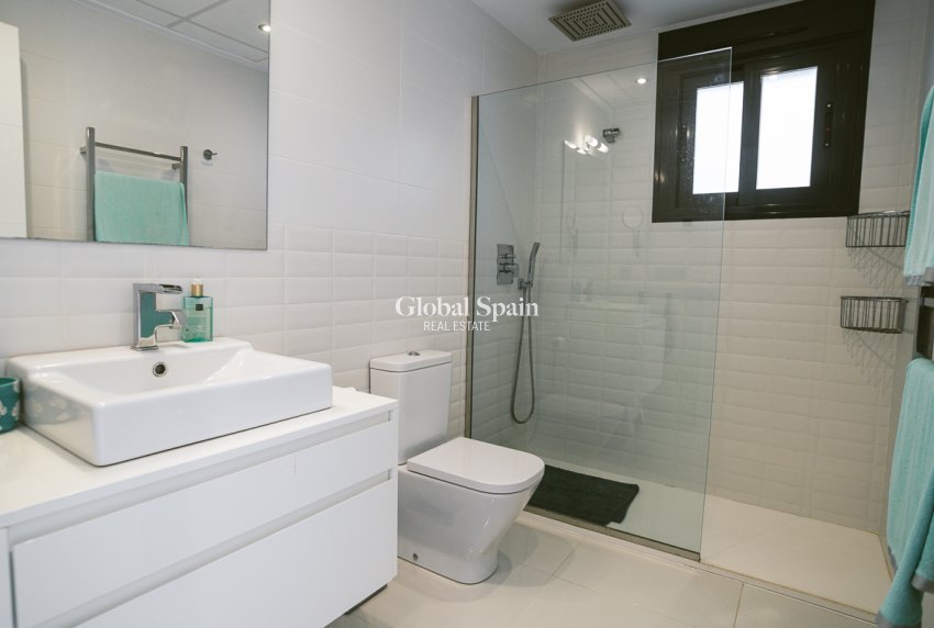 Venta - Villa -
ORIHUELA COSTA - Lomas de Cabo Roig