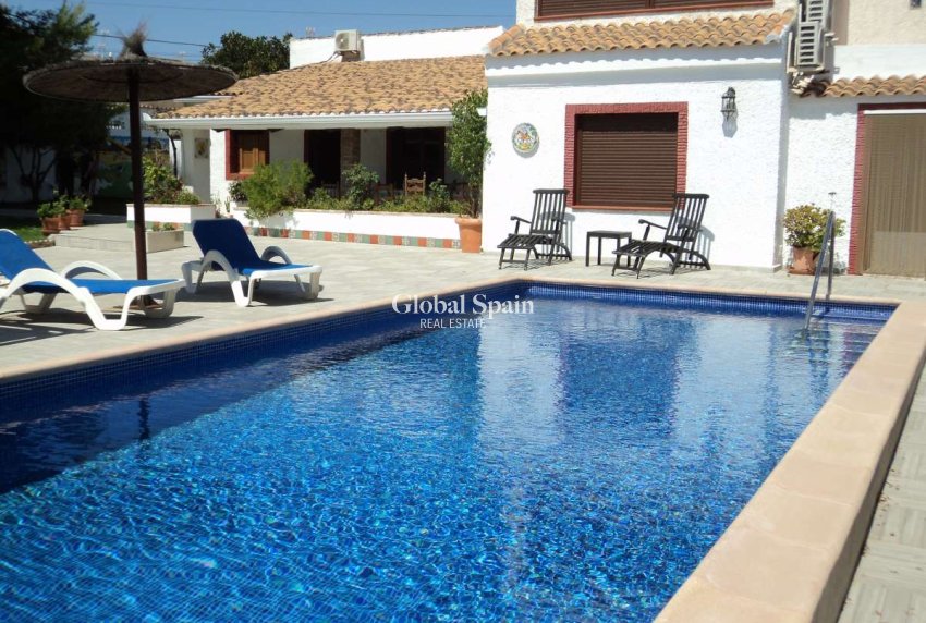 Venta - Villa -
ORIHUELA COSTA - Lomas de Cabo Roig