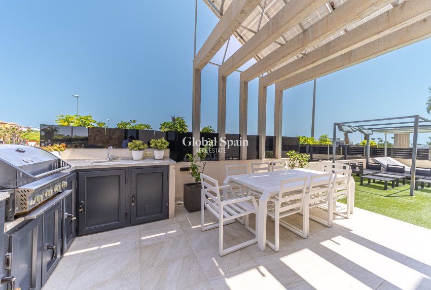 Venta - Villa -
ORIHUELA COSTA - Lomas de Cabo Roig