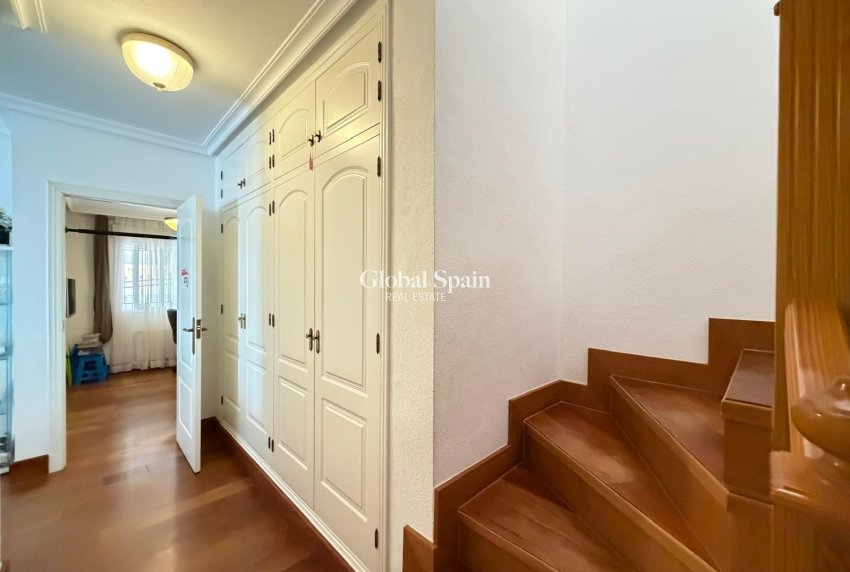Venta - VILLA -
ORIHUELA COSTA - Lomas De Don Juan