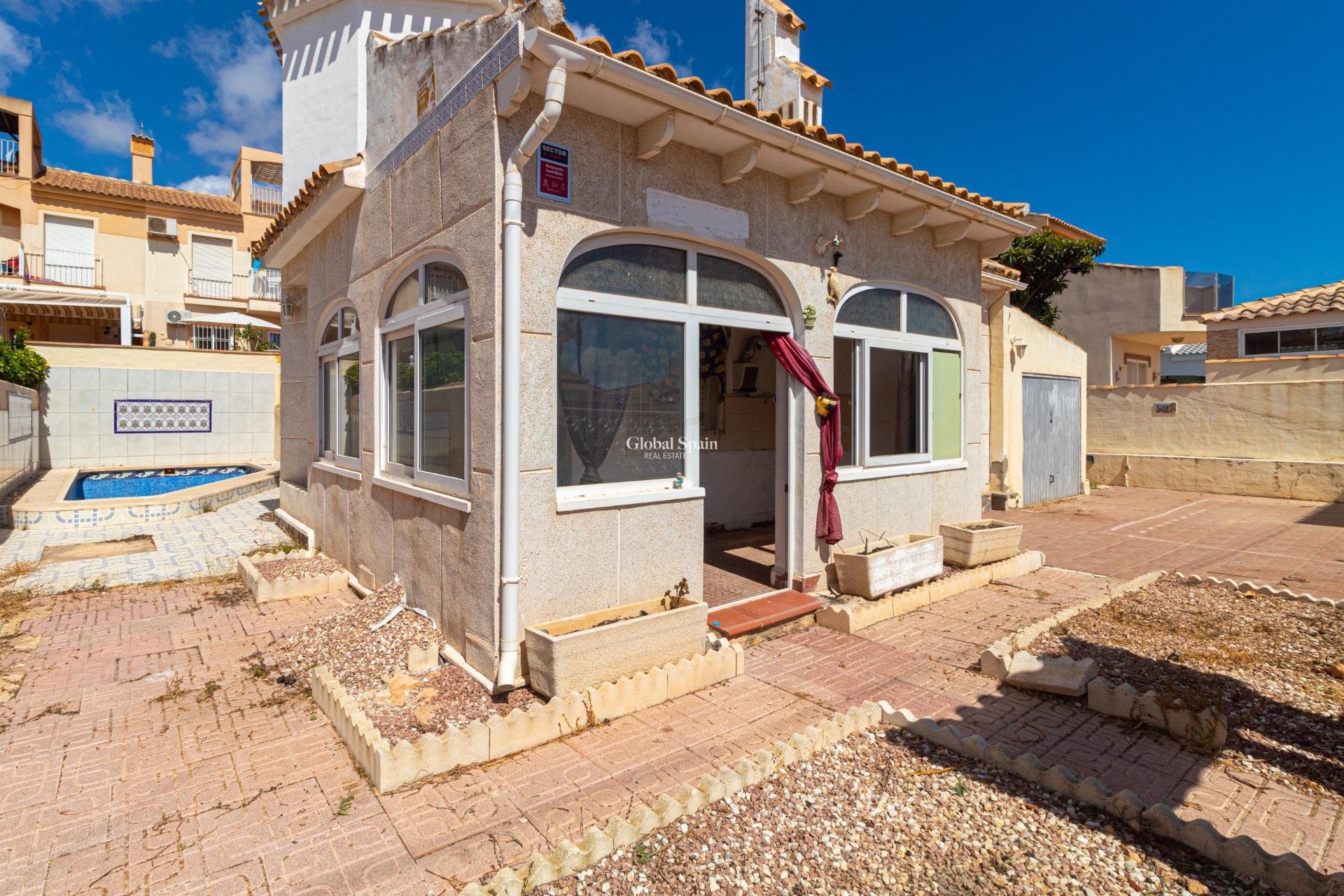 Venta - VILLA -
ORIHUELA COSTA - Los Almendros-La Florida