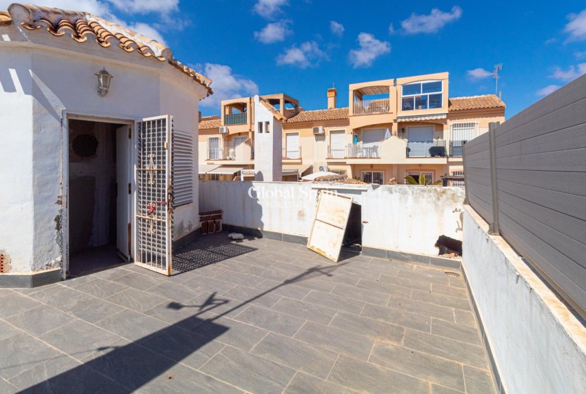 Venta - VILLA -
ORIHUELA COSTA - Los Almendros-La Florida