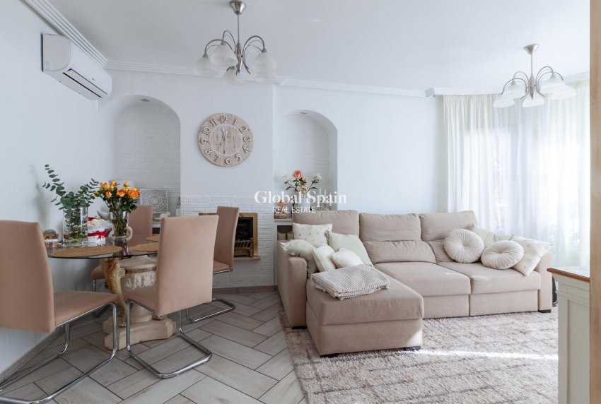 Venta - VILLA -
ORIHUELA COSTA - Los Almendros-la Florida