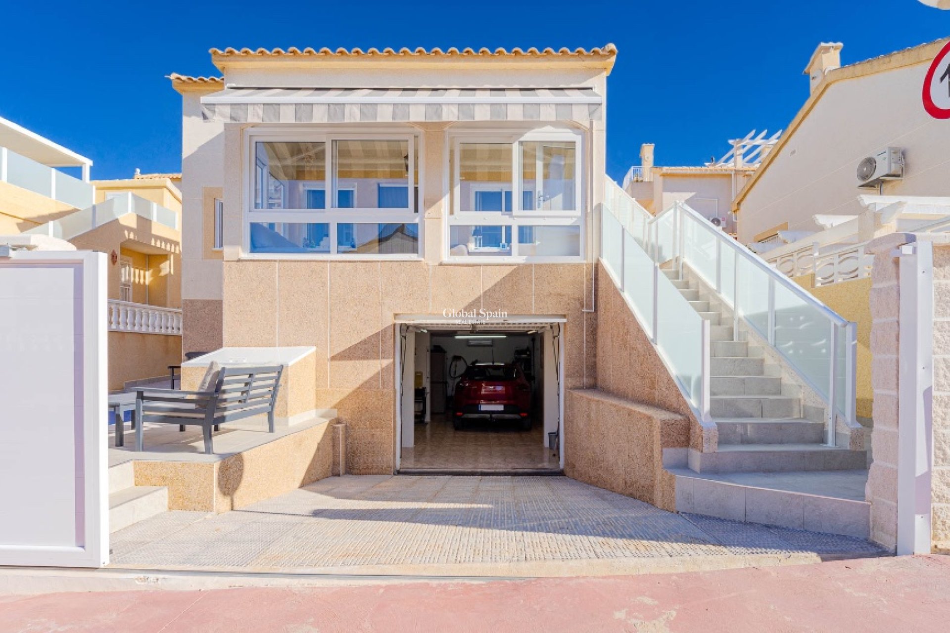 Venta - Villa -
ORIHUELA COSTA - LOS BALCONES - LOS ALTOS