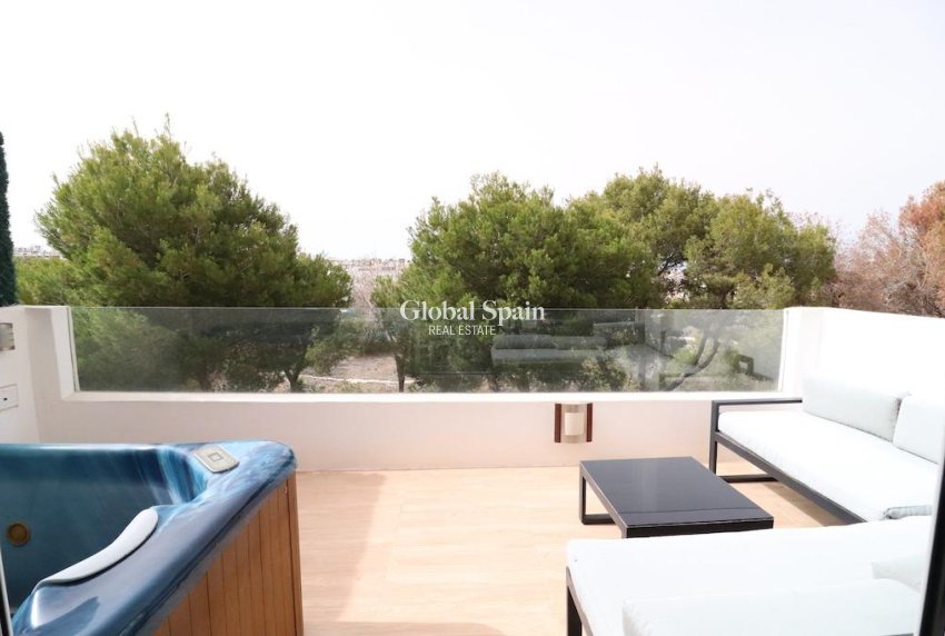 Venta - Villa -
ORIHUELA COSTA - Montezenia