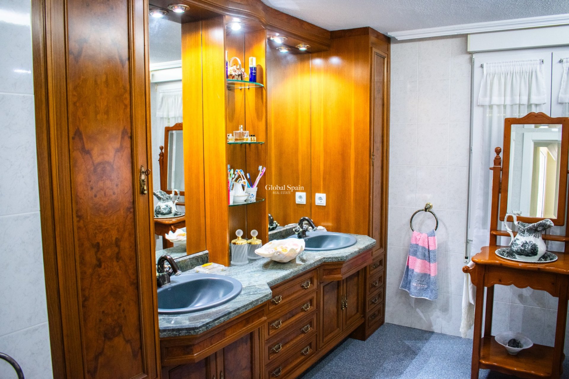 Venta - VILLA -
ORIHUELA COSTA - MUY CERCA DE LA PLAYA