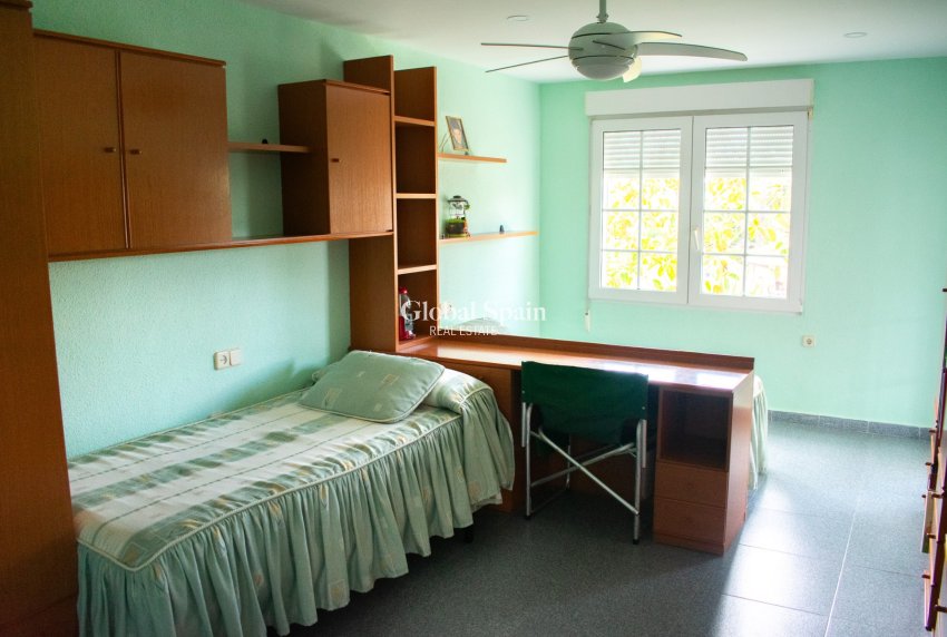 Venta - VILLA -
ORIHUELA COSTA - MUY CERCA DE LA PLAYA