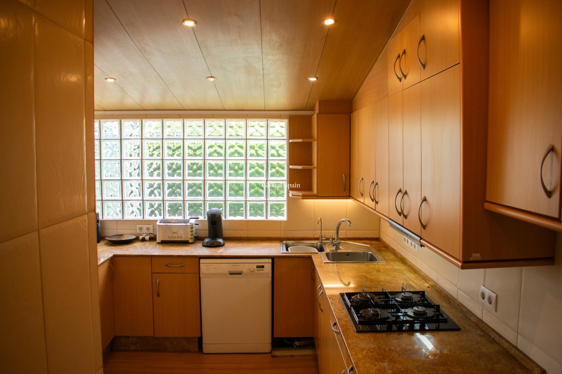 Venta - VILLA -
ORIHUELA COSTA - MUY CERCA DE LA PLAYA