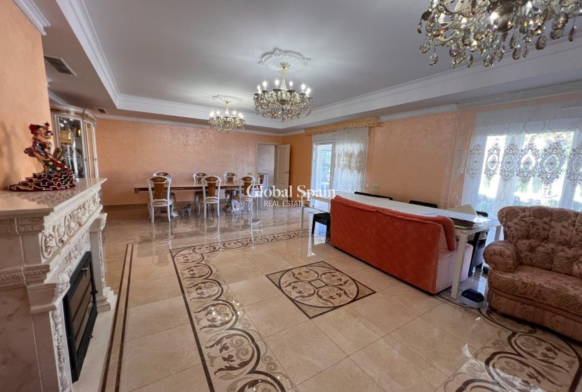 Venta - VILLA -
ORIHUELA COSTA - Orihuela Costa
