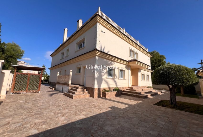 Venta - VILLA -
ORIHUELA COSTA - Orihuela Costa