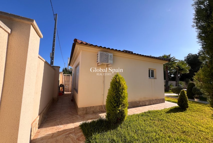 Venta - VILLA -
ORIHUELA COSTA - Orihuela Costa