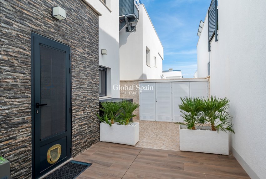 Venta - VILLA -
ORIHUELA COSTA - Orihuela
