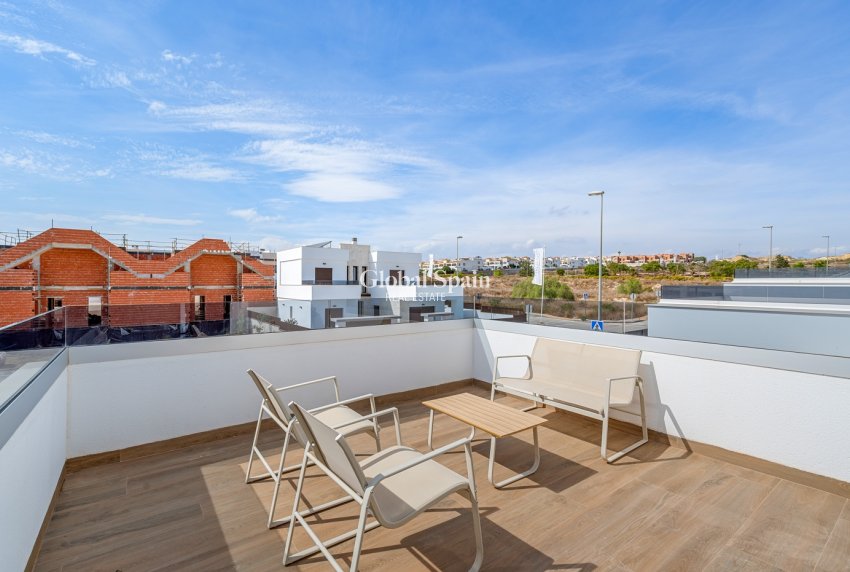 Venta - VILLA -
ORIHUELA COSTA - Orihuela