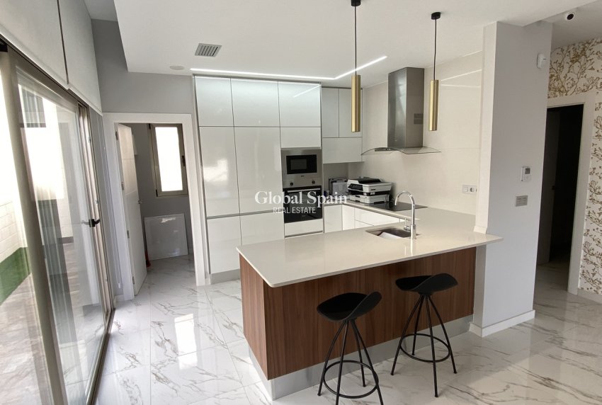 Venta - VILLA -
ORIHUELA COSTA - Pau 26