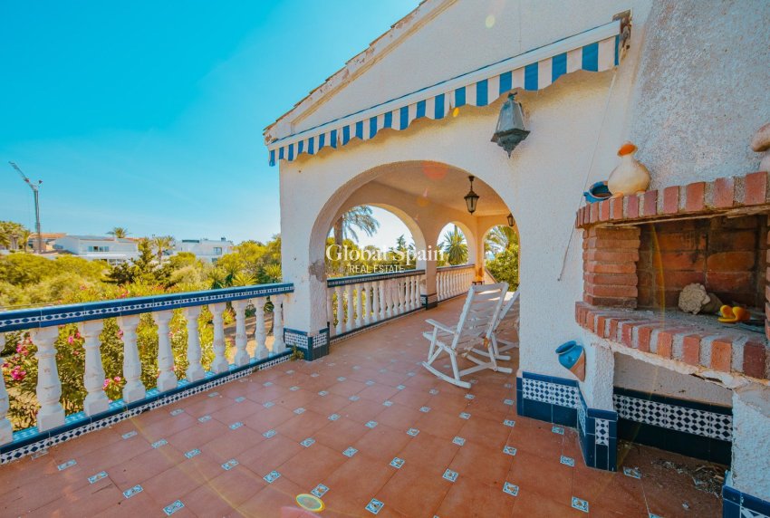 Venta - Villa -
ORIHUELA COSTA - Playa Flamenca