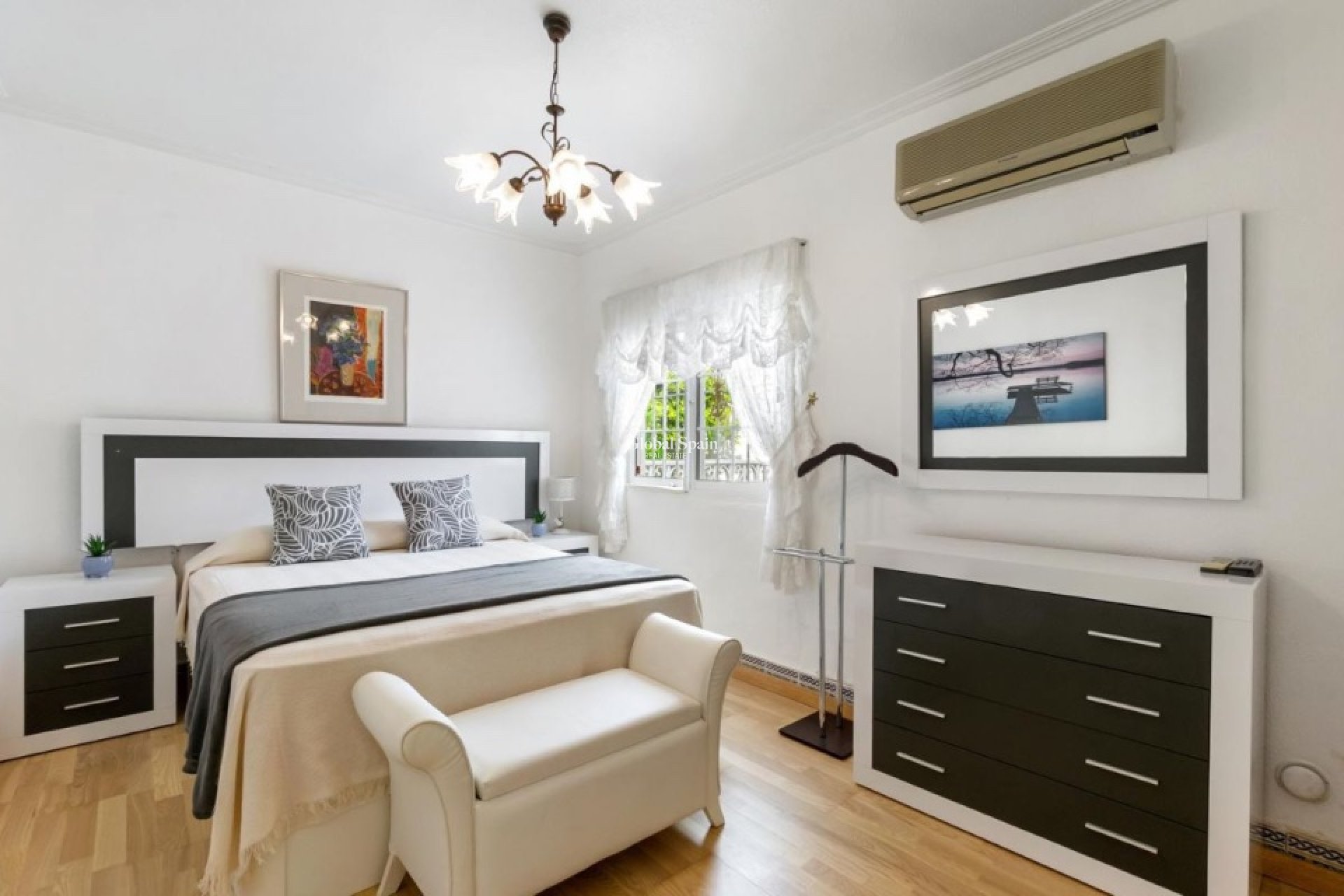 Venta - Villa -
ORIHUELA COSTA - Playa Flamenca