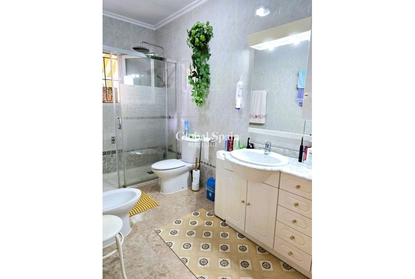 Venta - VILLA -
ORIHUELA COSTA - Playa Flamenca