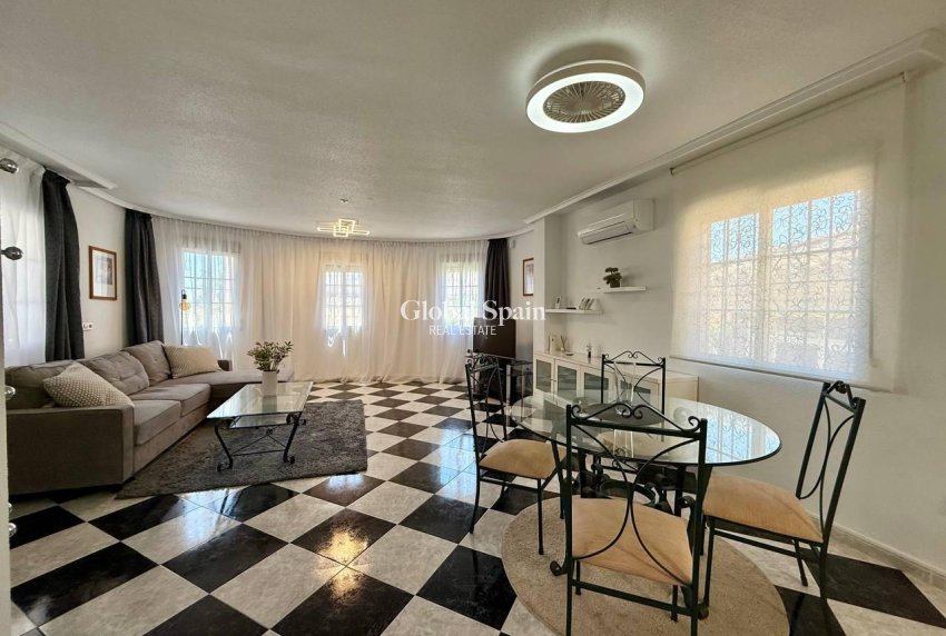 Venta - VILLA -
ORIHUELA COSTA - Playa Flamenca