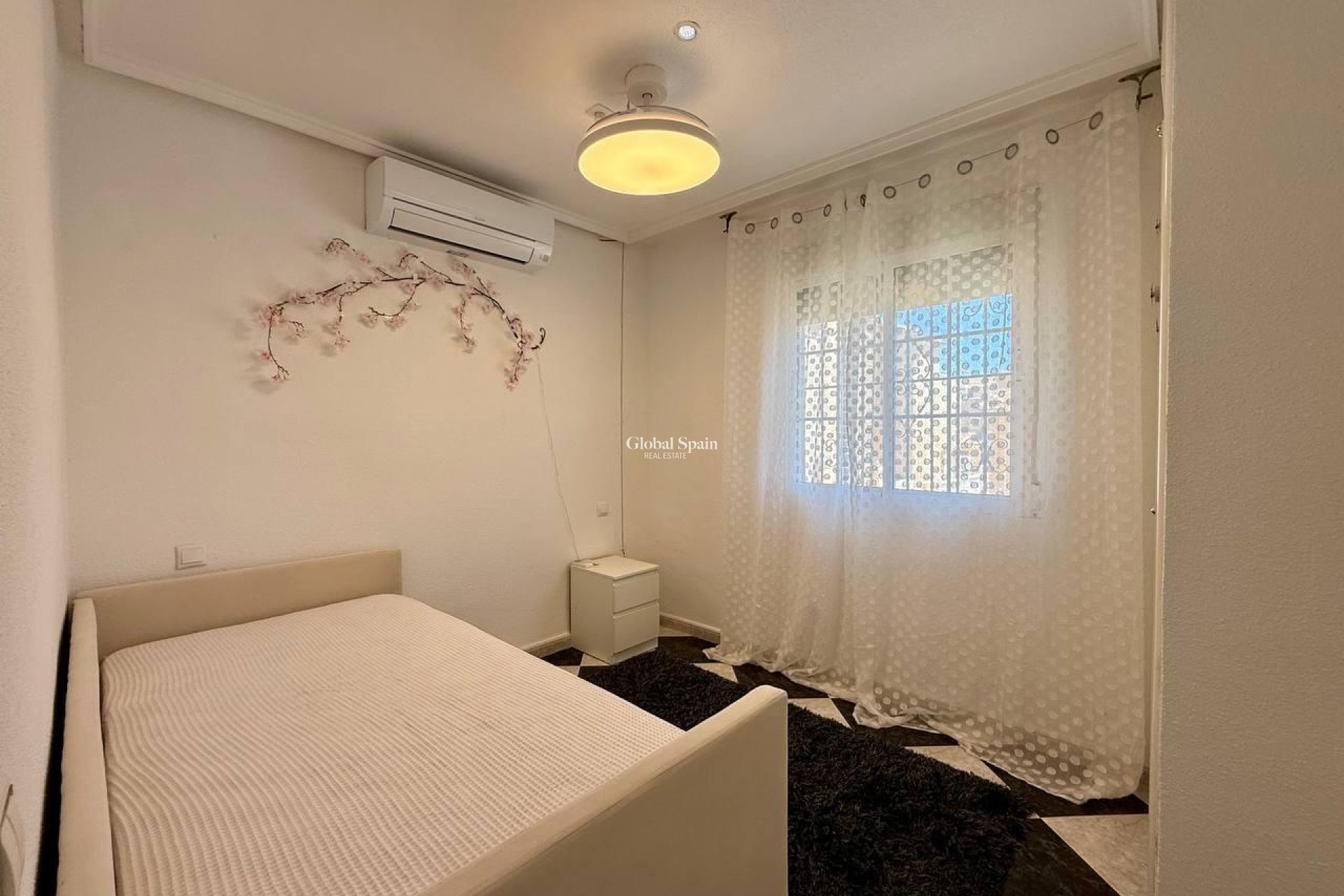 Venta - VILLA -
ORIHUELA COSTA - Playa Flamenca