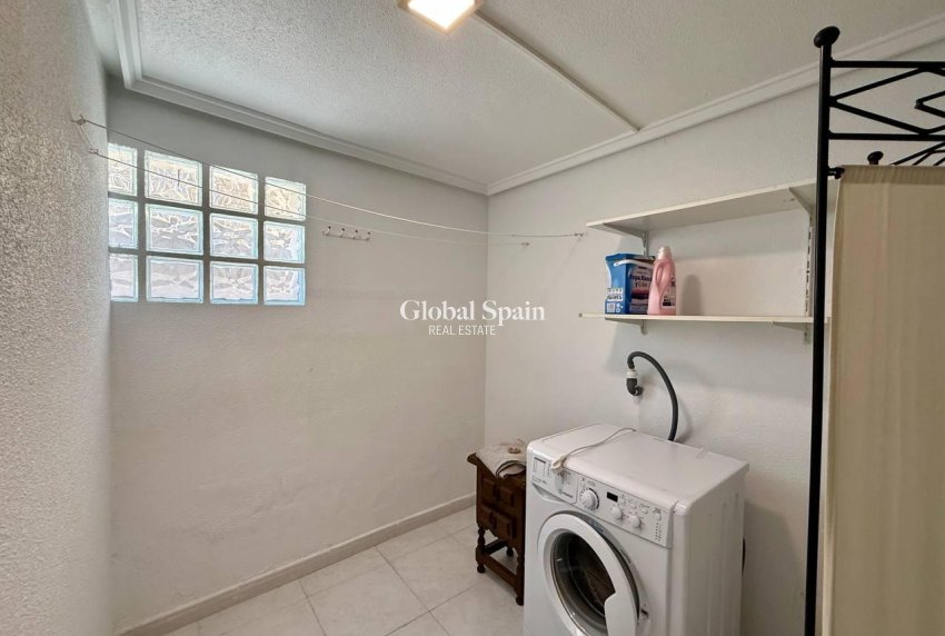 Venta - VILLA -
ORIHUELA COSTA - Playa Flamenca