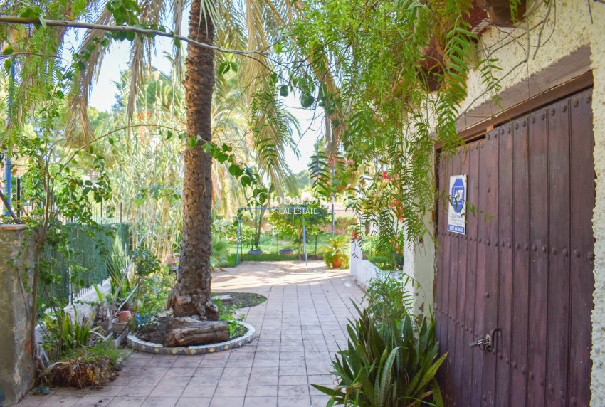 Venta - VILLA -
ORIHUELA COSTA - Punta Prima