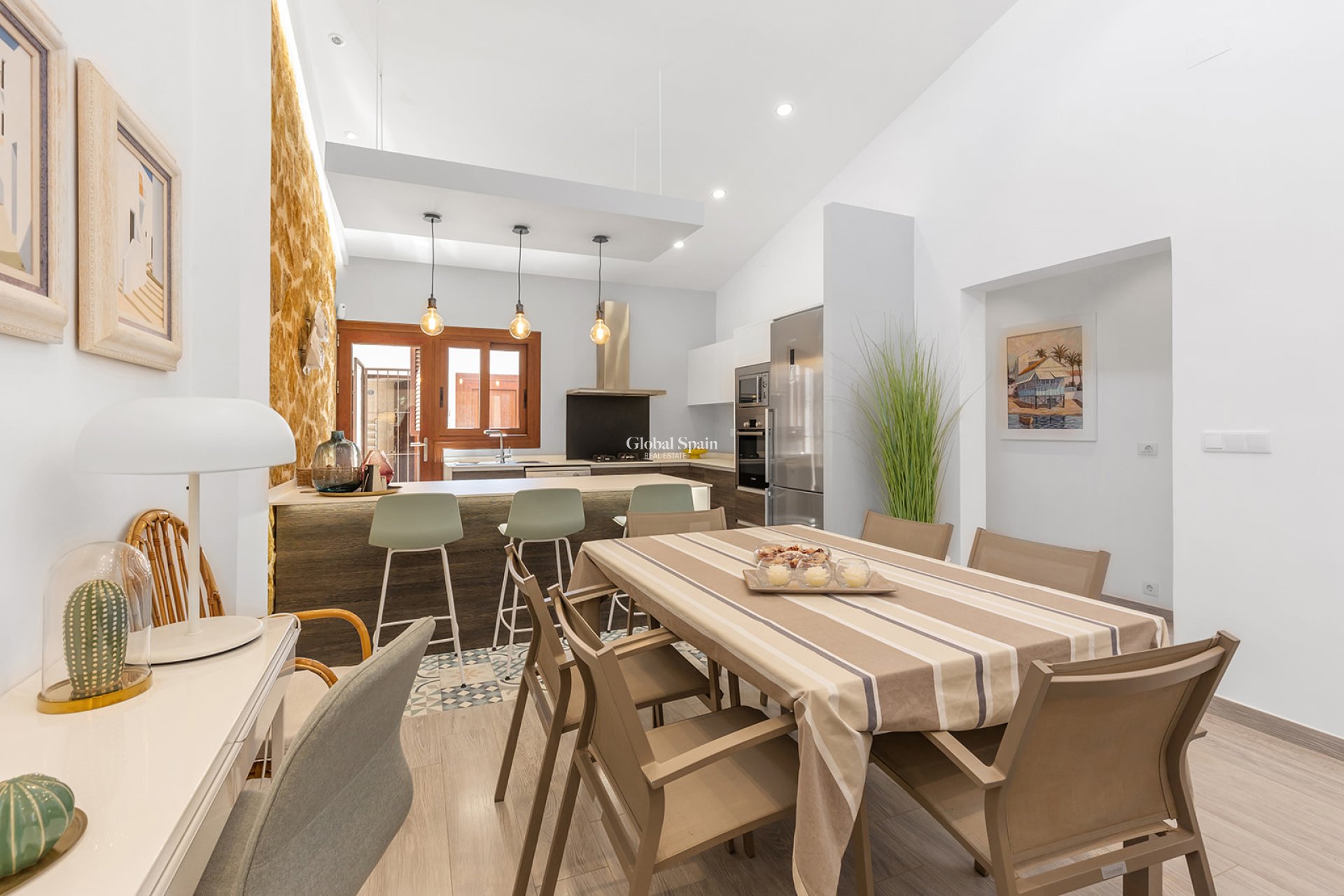 Venta - Villa -
ORIHUELA COSTA - Punta Prima