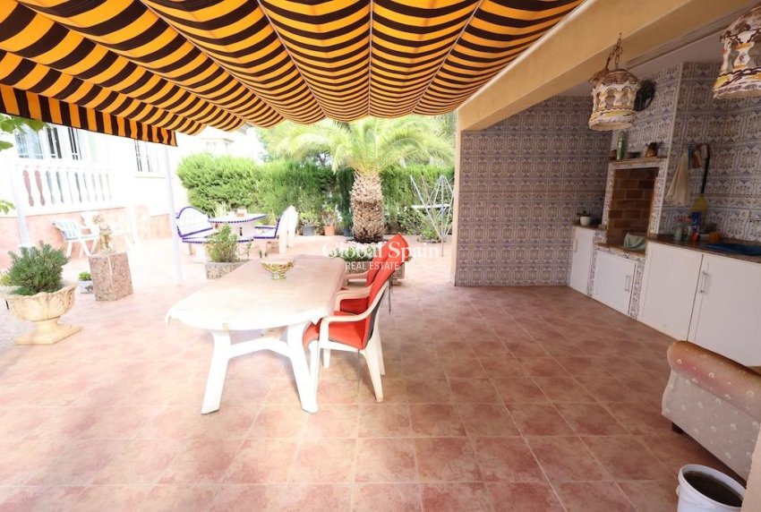 Venta - Villa -
ORIHUELA COSTA - Villamartín-Las Filipinas