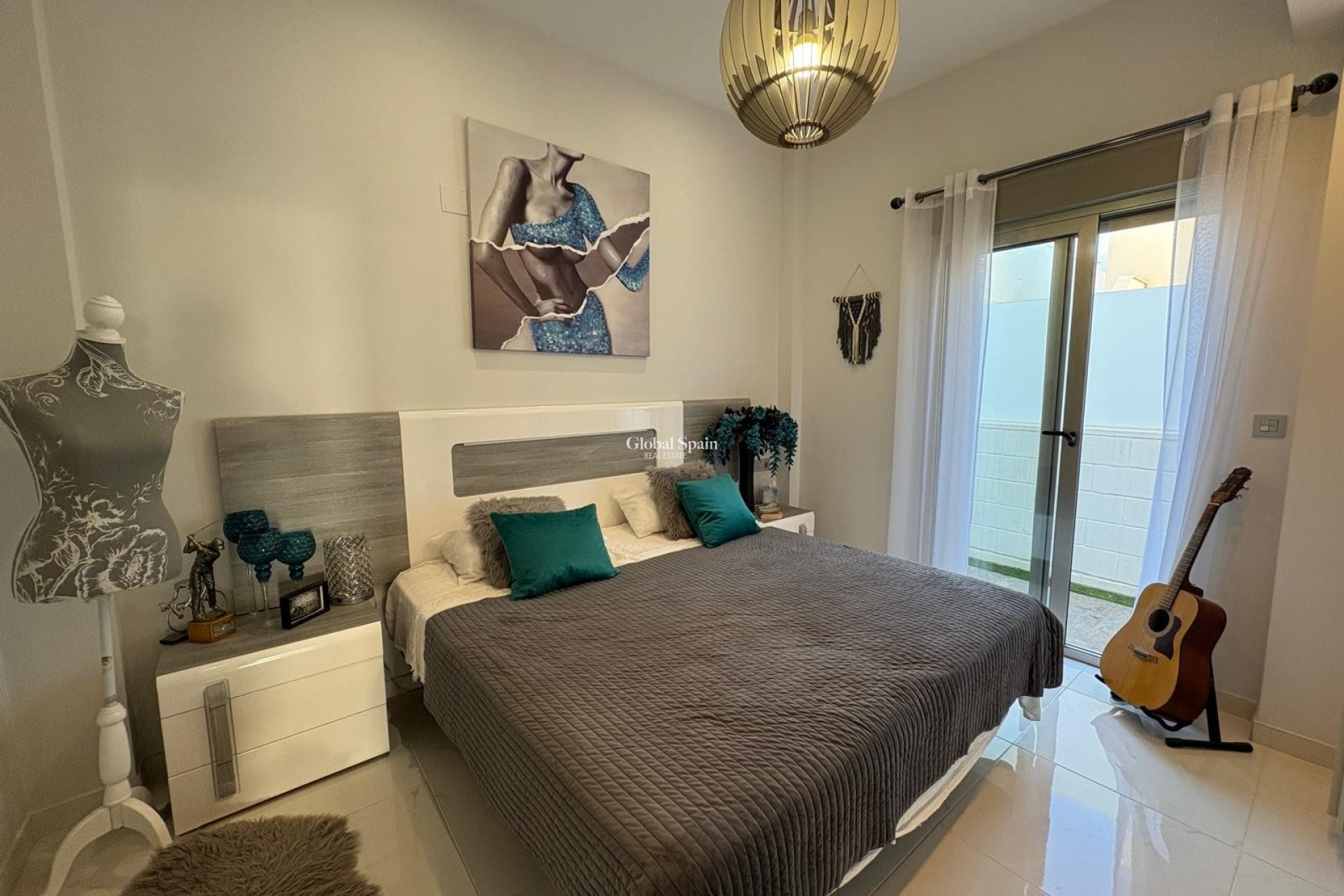 Venta - Villa -
ORIHUELA COSTA - VILLAMARTÍN