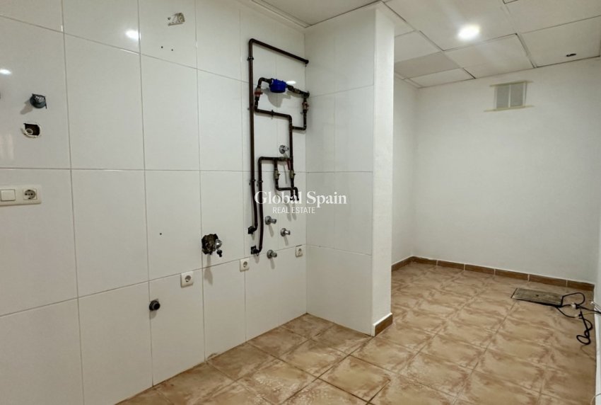 Venta - Villa -
ORIHUELA COSTA - VILLAMARTÍN